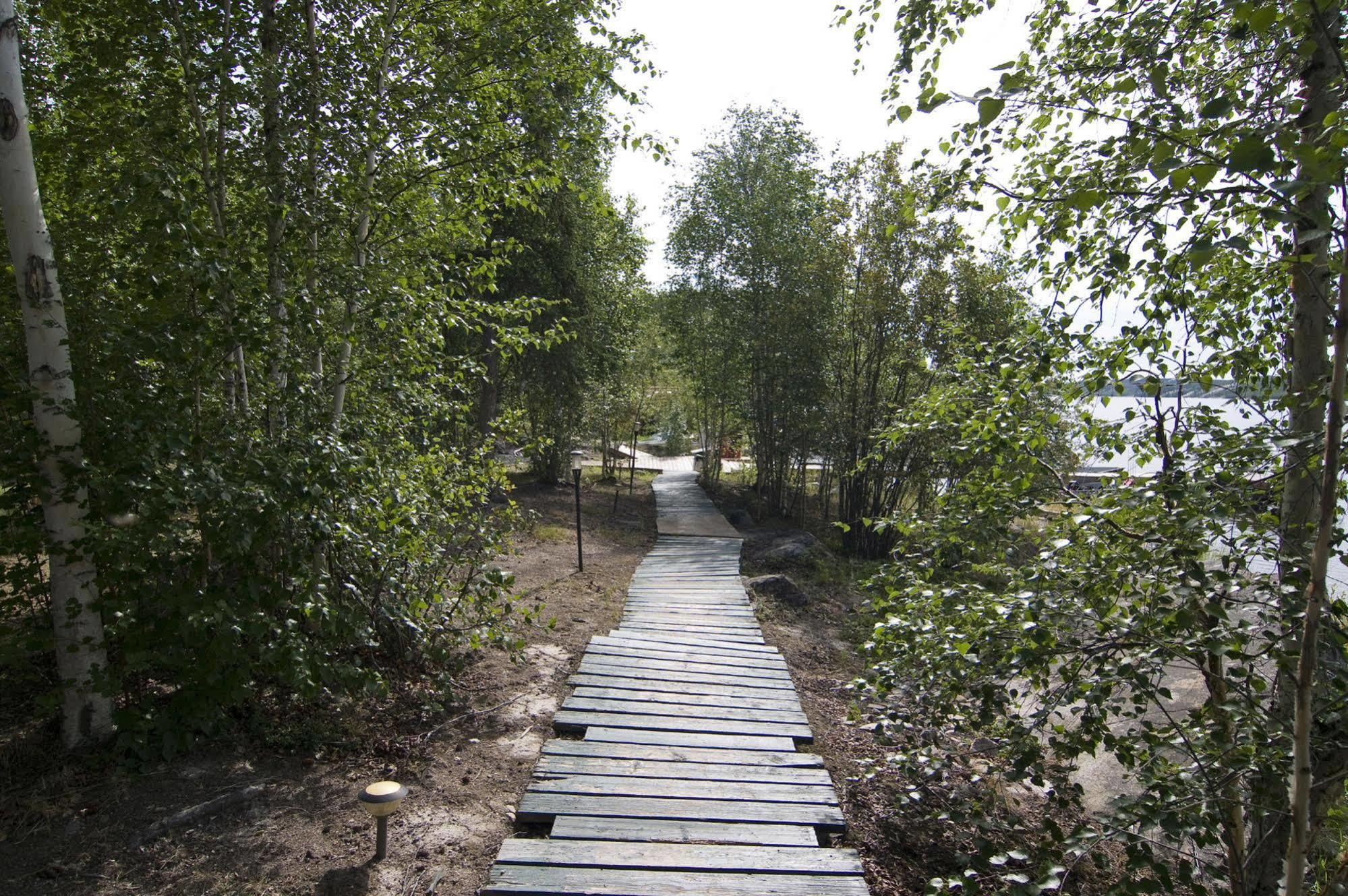 Yellow Dog Lodge, Inc. Yellowknife Extérieur photo