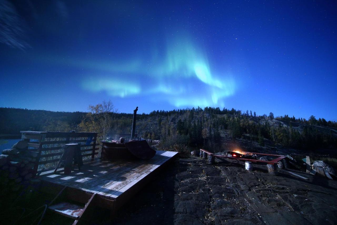 Yellow Dog Lodge, Inc. Yellowknife Extérieur photo