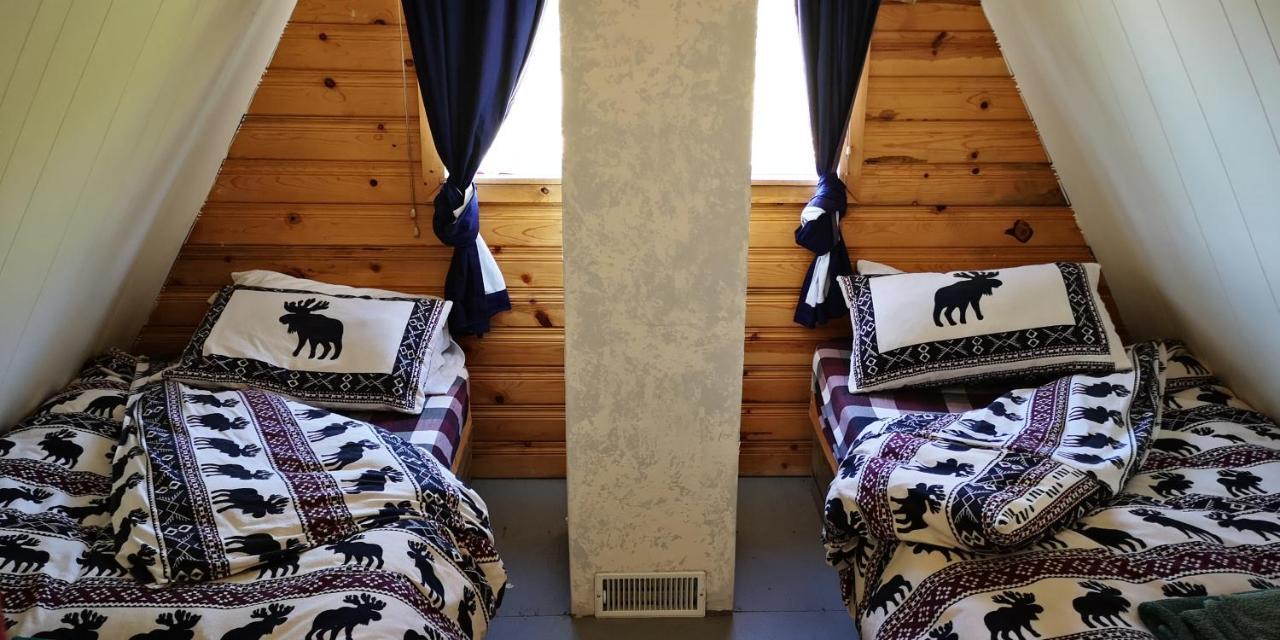 Yellow Dog Lodge, Inc. Yellowknife Extérieur photo